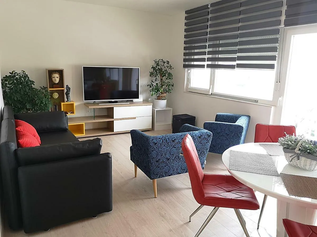 Ac Apartment With 2 Bedrooms And 2 Bathrooms-Free Private Parking Split